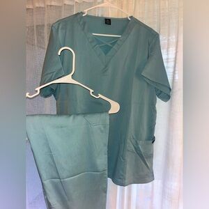 Light Blue Viaoli Scrub Set